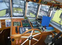 Kapal kerja kanggo didol