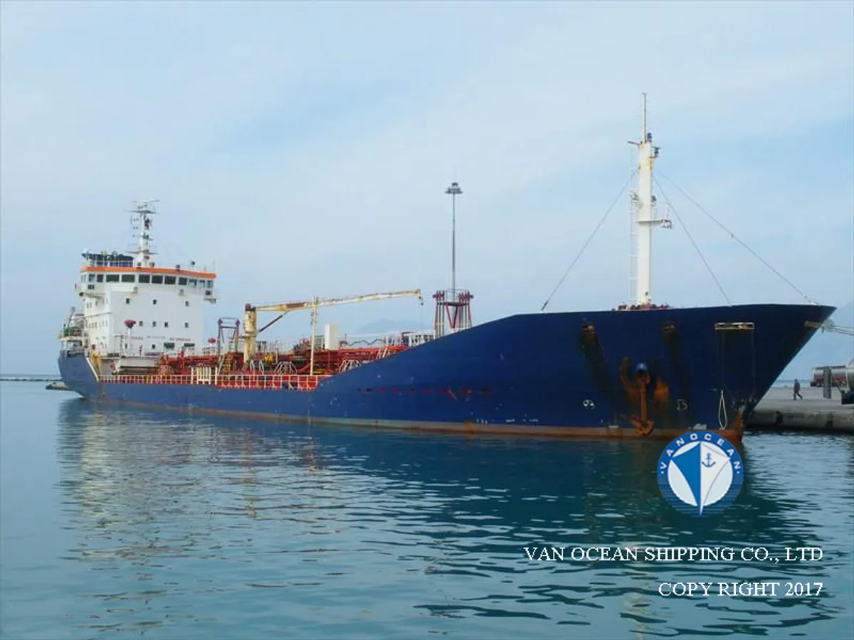 Kapal tanker minyak/bahan kimia kanggo didol