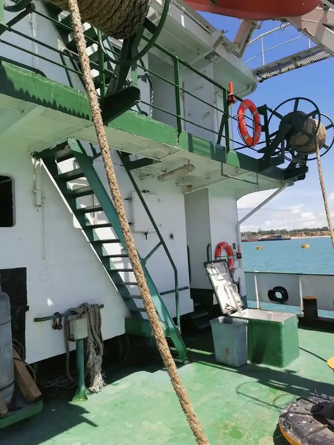 Kapal tanker minyak/bahan kimia kanggo didol