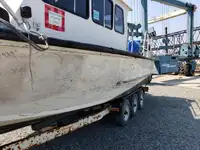Kapal survey kanggo didol