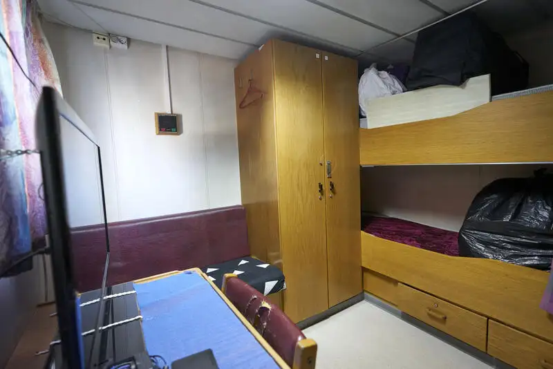 Kapal pasokan platform (PSV) kanggo didol