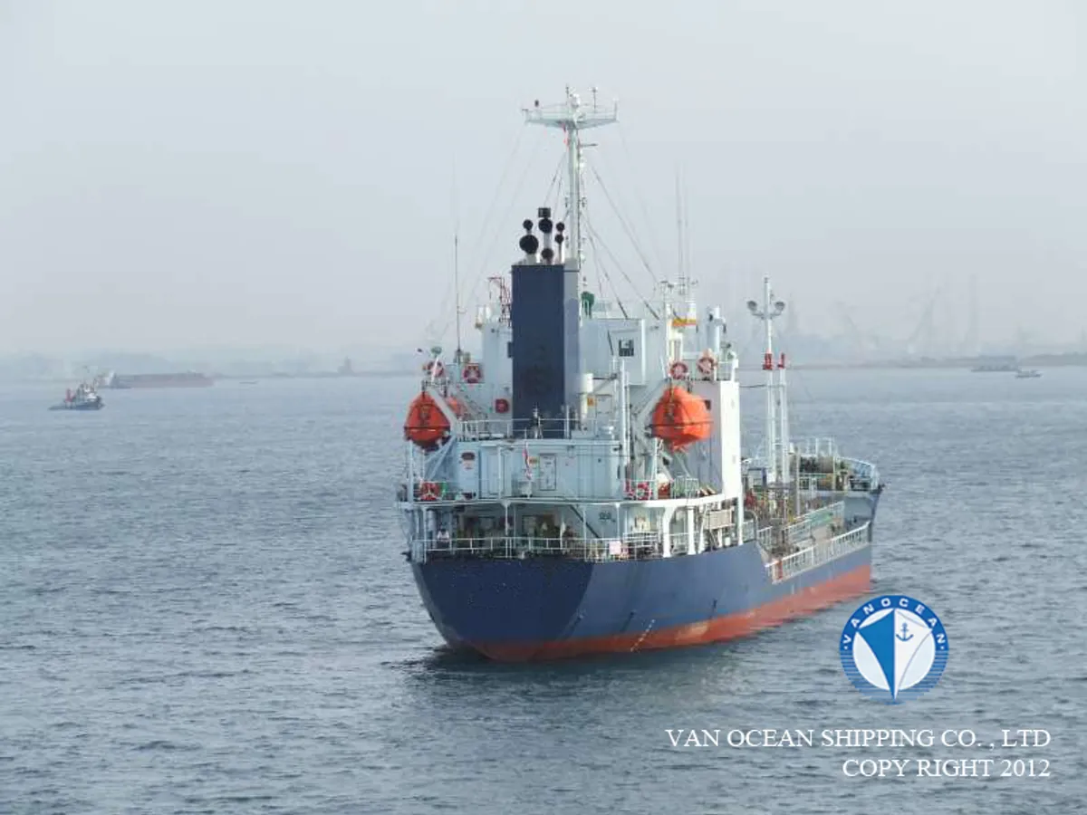 Kapal tanker minyak/bahan kimia kanggo didol