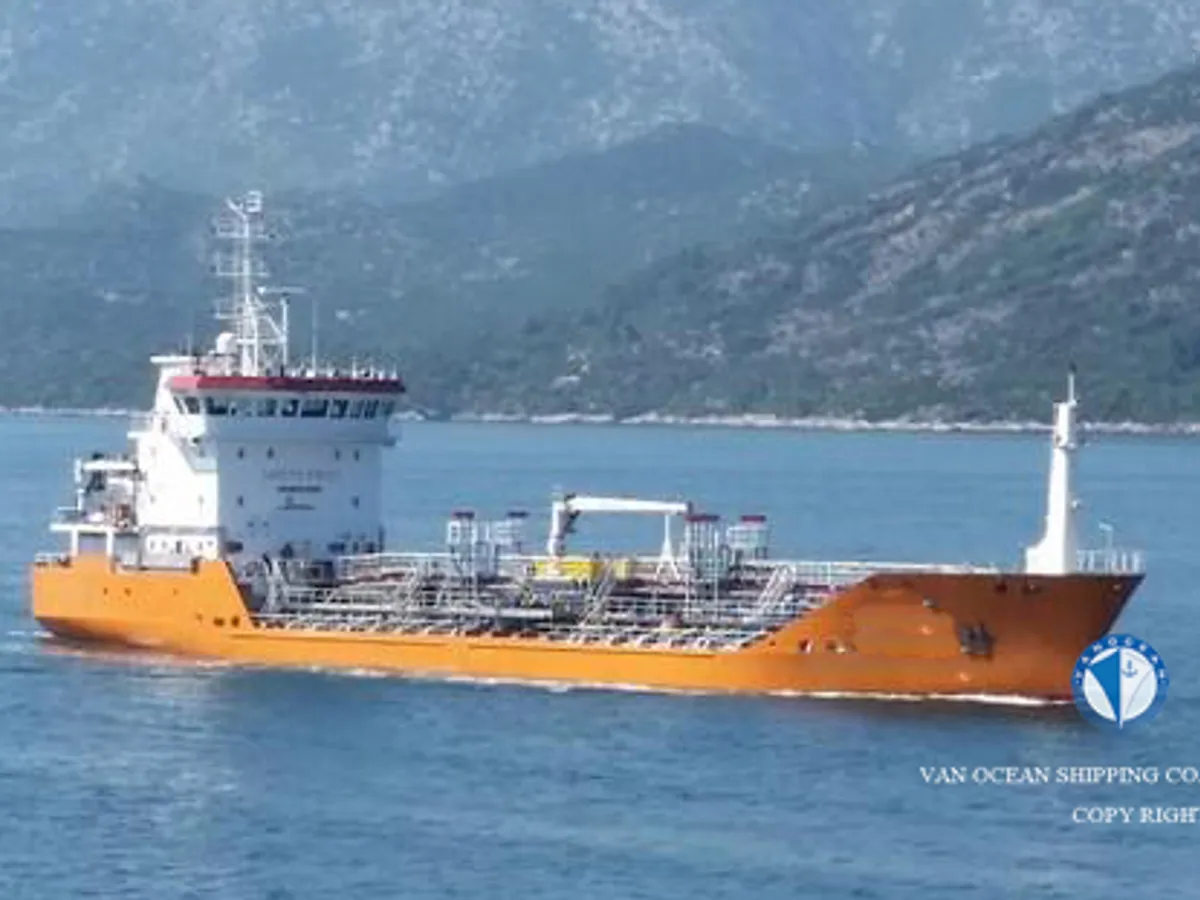Kapal tanker minyak/bahan kimia kanggo didol