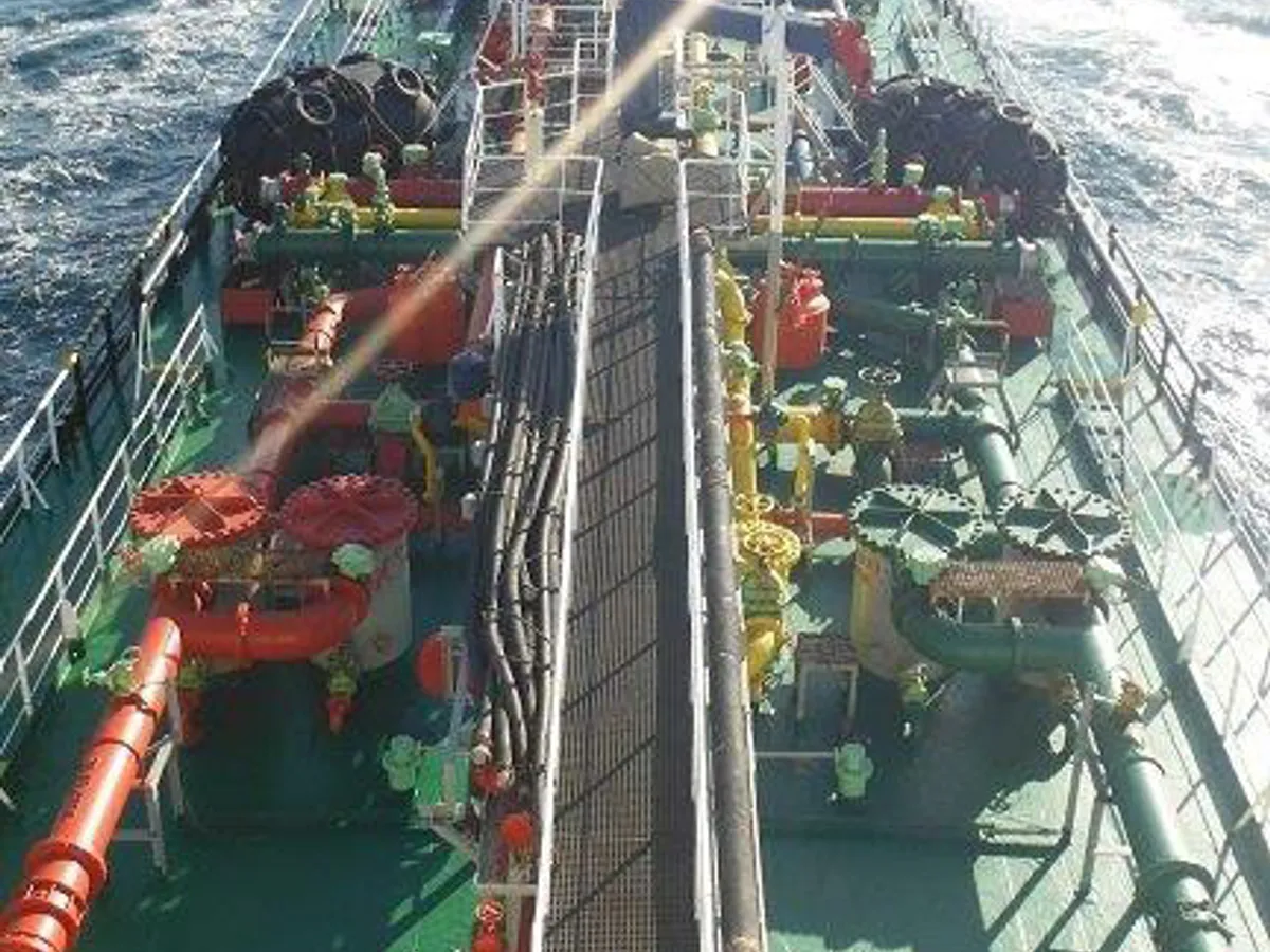 Kapal tanker minyak/bahan kimia kanggo didol