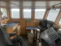 Kapal kerja kanggo didol