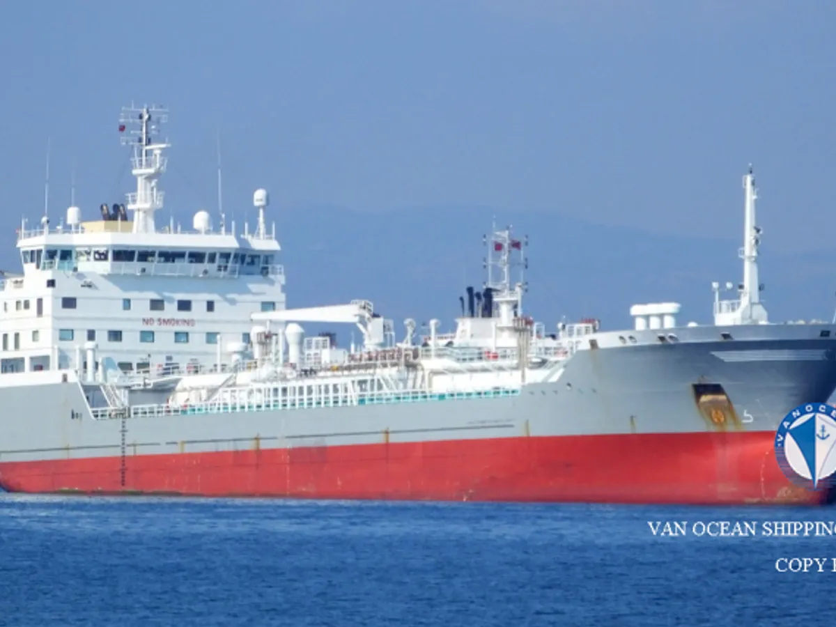 Kapal tanker minyak/bahan kimia kanggo didol