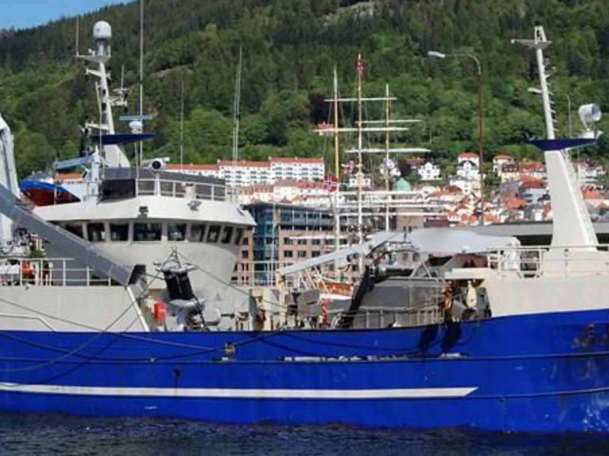 Kapal purse seiner kanggo didol