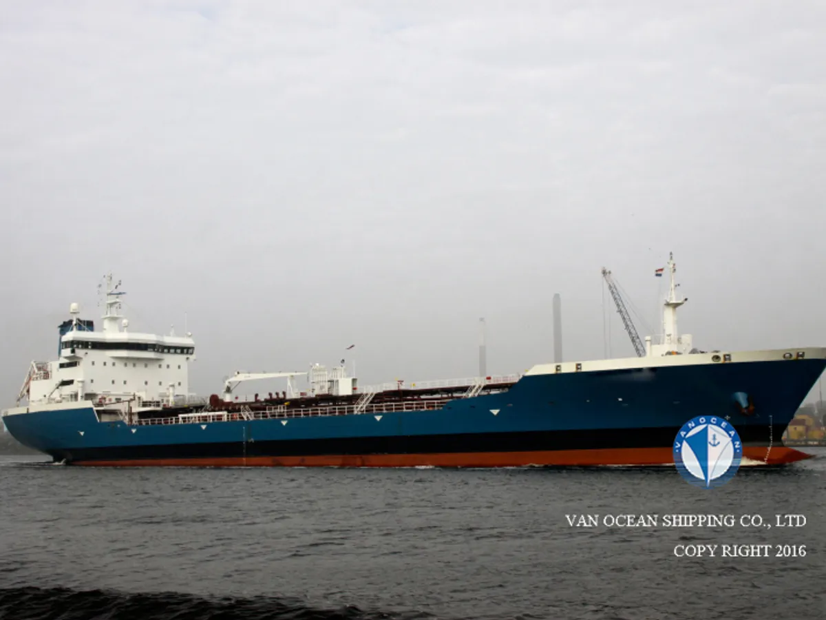 Kapal tanker minyak/bahan kimia kanggo didol