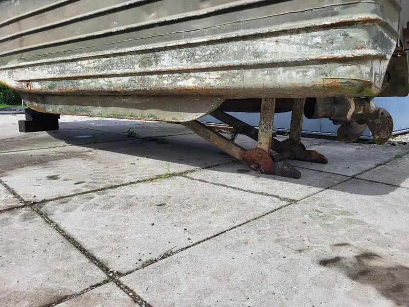 Kapal kerja kanggo didol