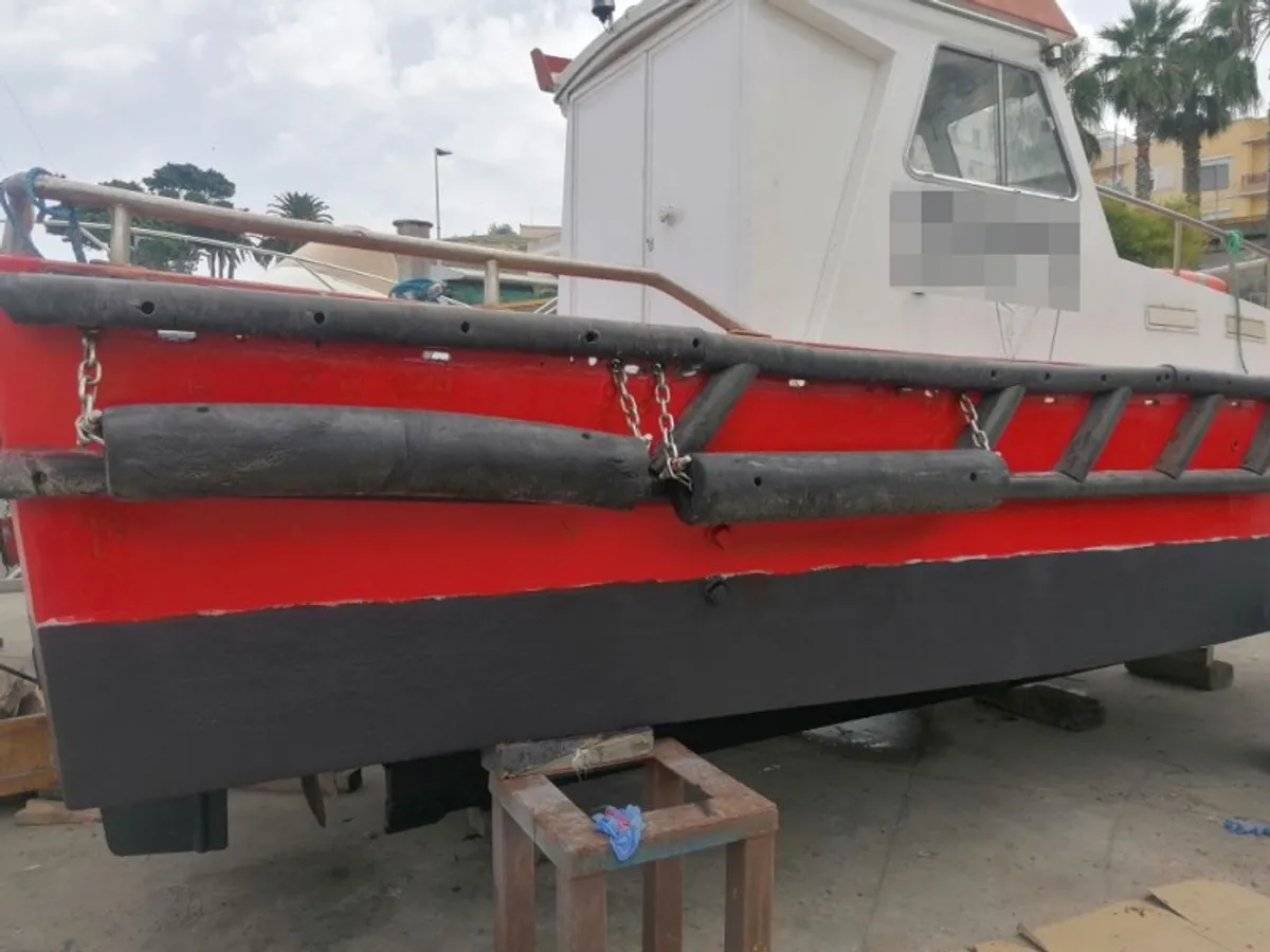 Kapal kerja kanggo didol