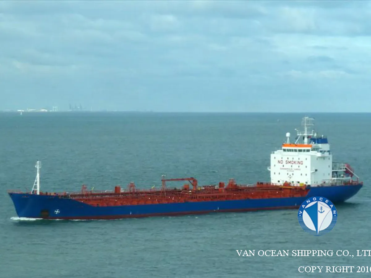 Kapal tanker minyak/bahan kimia kanggo didol