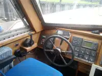 Kapal survey kanggo didol