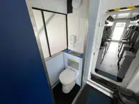 Kapal kontainer kanggo didol