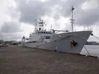 Kapal riset kanggo didol
