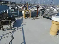 Kapal kerja kanggo didol