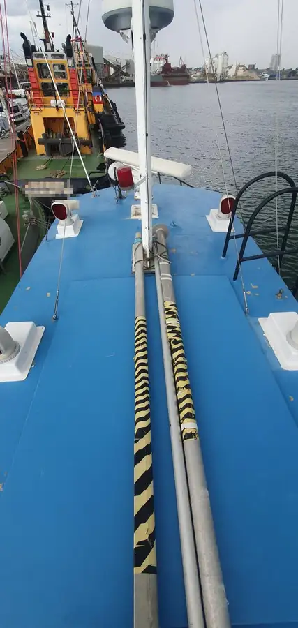 Kapal kontainer kanggo didol
