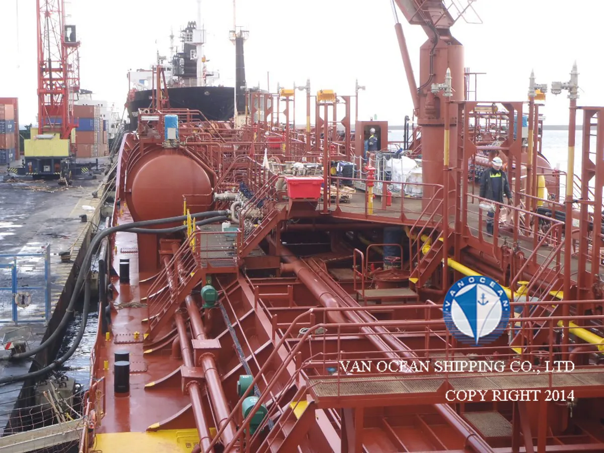 Kapal tanker minyak/bahan kimia kanggo didol