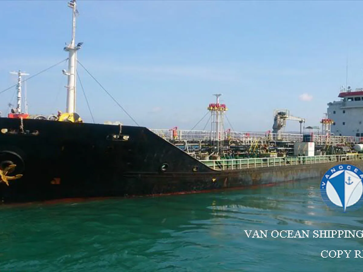 Kapal tanker minyak/bahan kimia kanggo didol