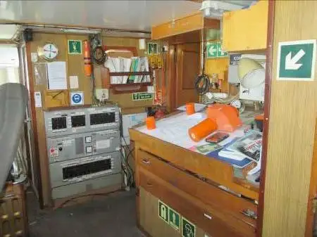 Kapal longliner kanggo didol