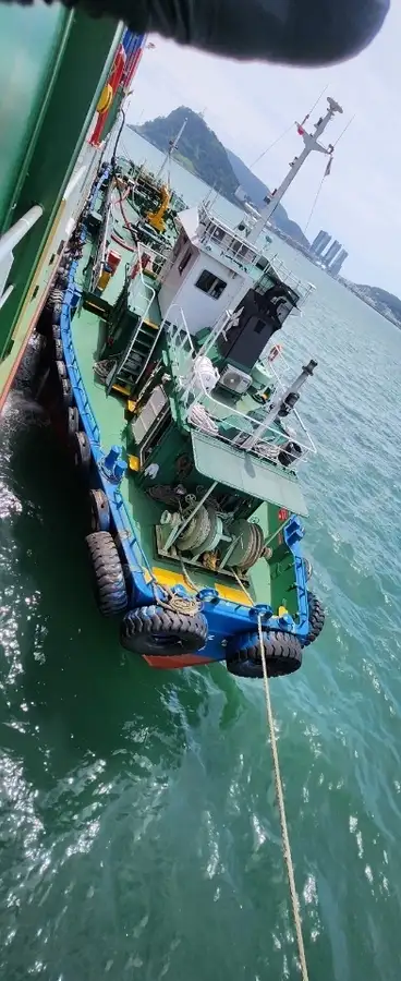 Kapal tanker minyak/bahan kimia kanggo didol