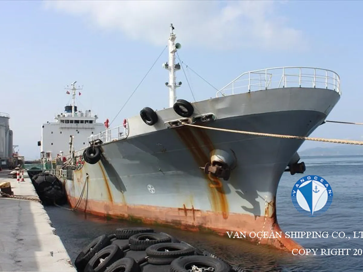 Kapal tanker minyak/bahan kimia kanggo didol
