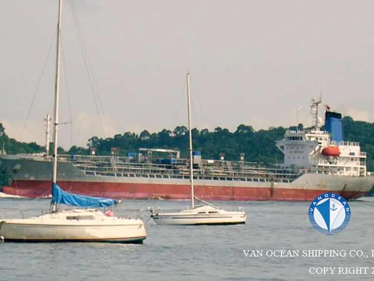 Kapal tanker minyak/bahan kimia kanggo didol