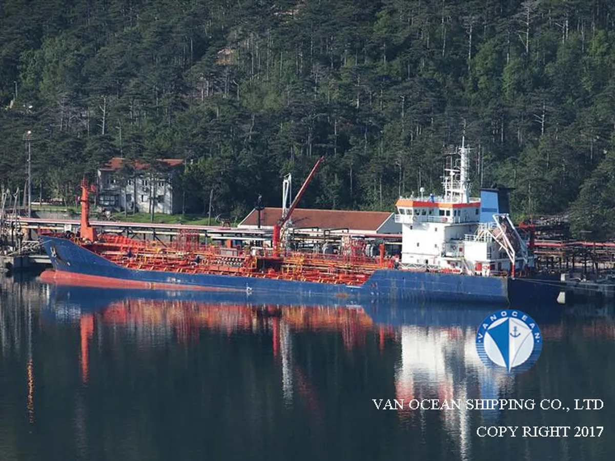 Kapal tanker minyak/bahan kimia kanggo didol