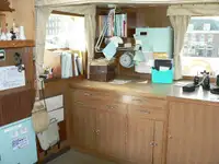 Katamaran kanggo didol