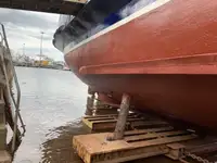 Kapal kerja kanggo didol