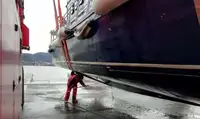 Kapal kerja kanggo didol