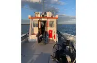 Kapal kerja kanggo didol