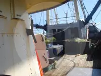 Kapal trawler berkas kanggo didol