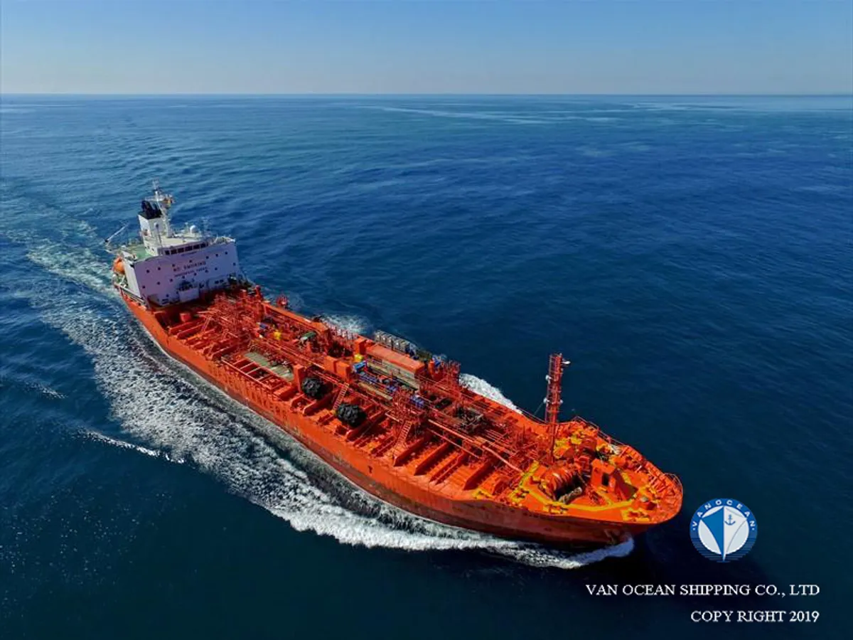 Kapal tanker minyak/bahan kimia kanggo didol