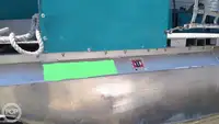 Kapal kontainer kanggo didol