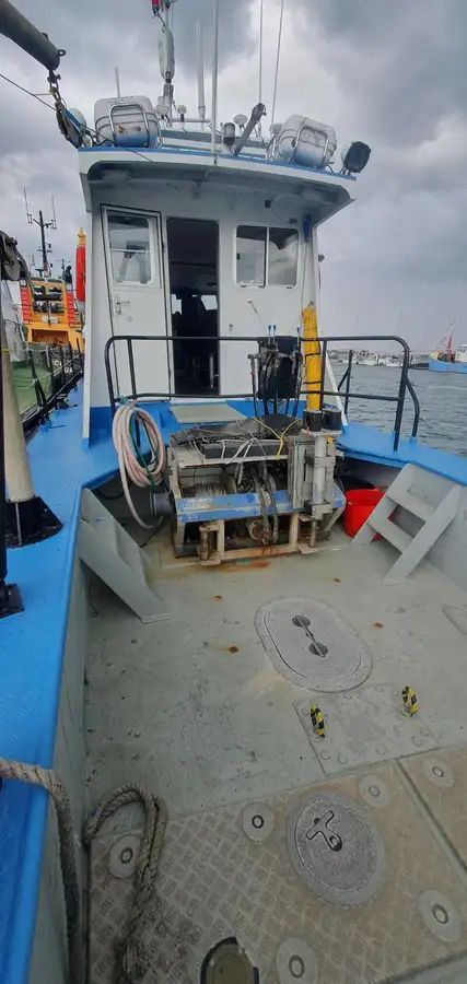 Kapal kontainer kanggo didol