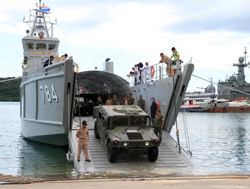 Kapal Ro-Ro kanggo didol