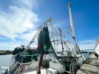 Kapal trawler kanggo didol