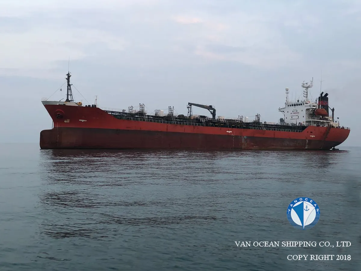 Kapal tanker minyak/bahan kimia kanggo didol