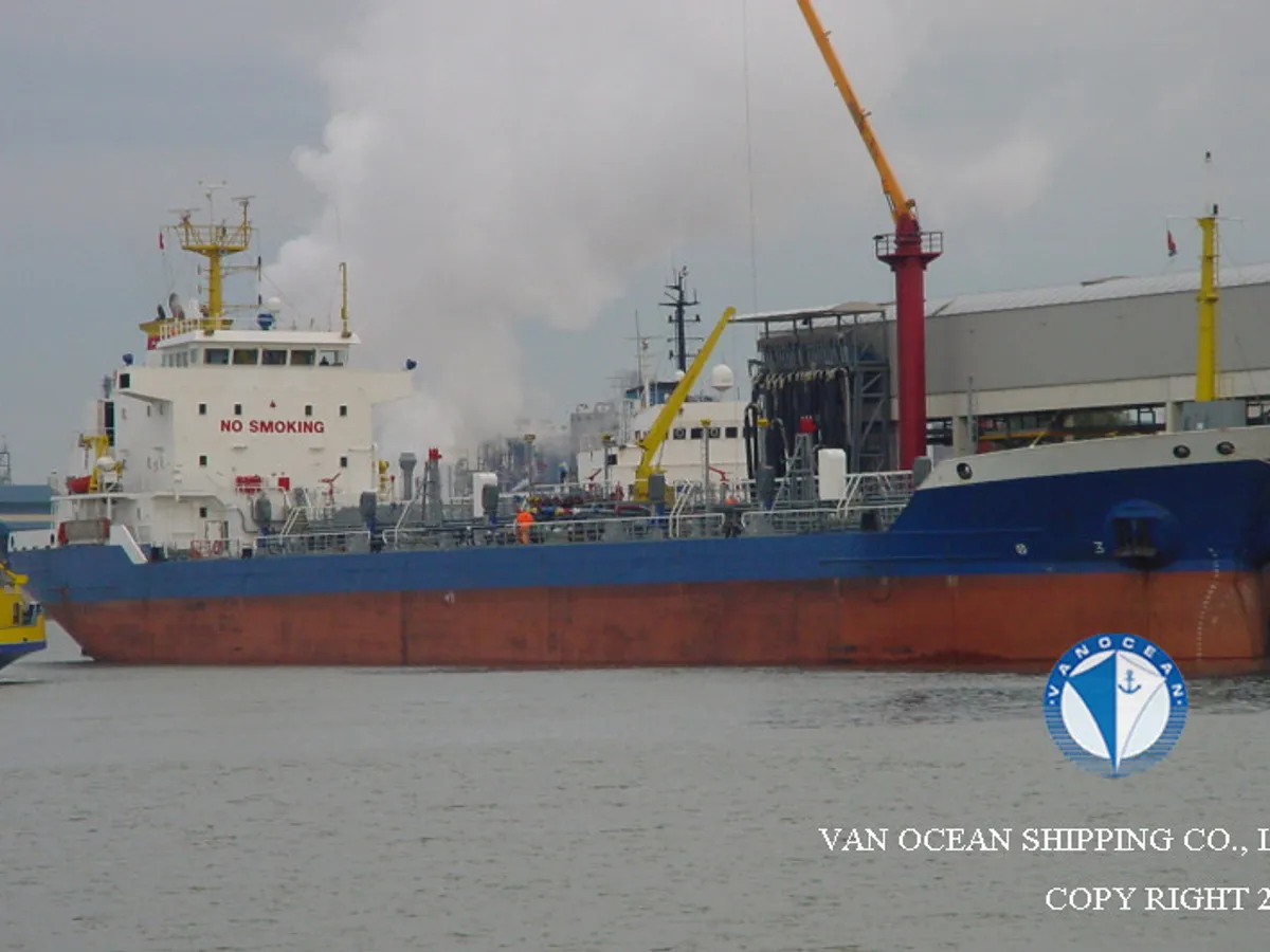 Kapal tanker minyak/bahan kimia kanggo didol