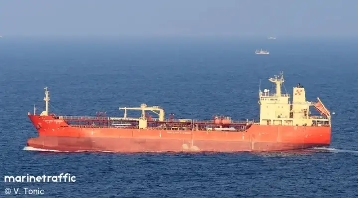 Kapal tanker minyak/bahan kimia kanggo didol
