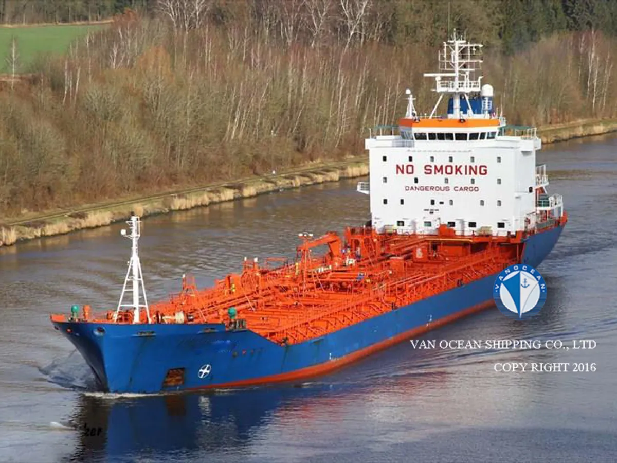 Kapal tanker minyak/bahan kimia kanggo didol