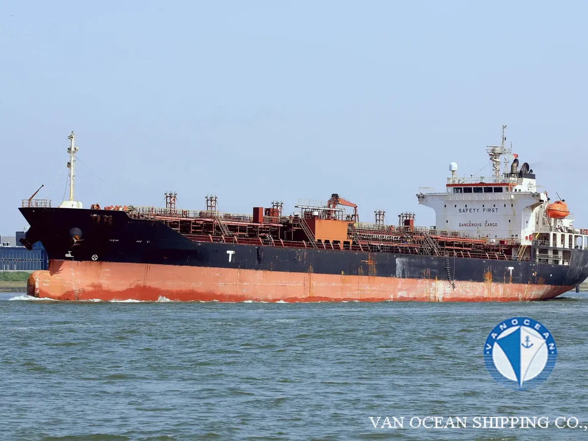 Kapal tanker minyak/bahan kimia kanggo didol
