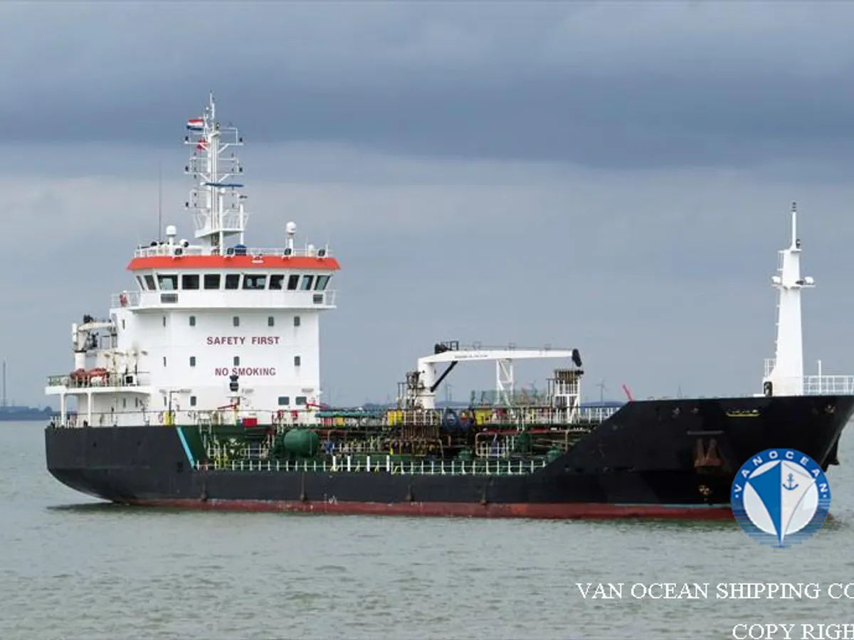 Kapal tanker minyak/bahan kimia kanggo didol