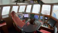 Kapal trawler berkas kanggo didol