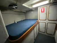Kapal longliner kanggo didol