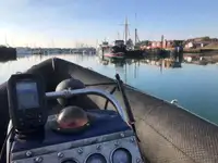 Kapal kerja kanggo didol