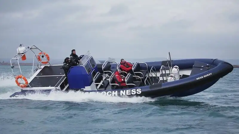 Kapal karet kaku kanggo didol