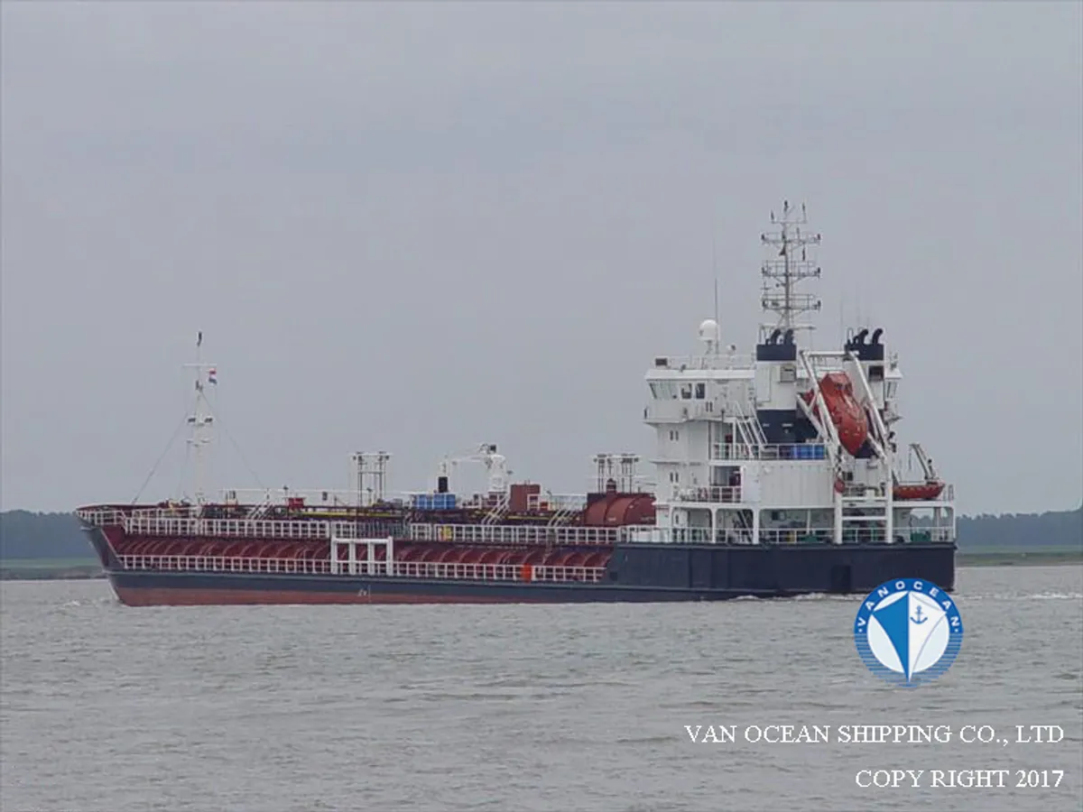 Kapal tanker minyak/bahan kimia kanggo didol