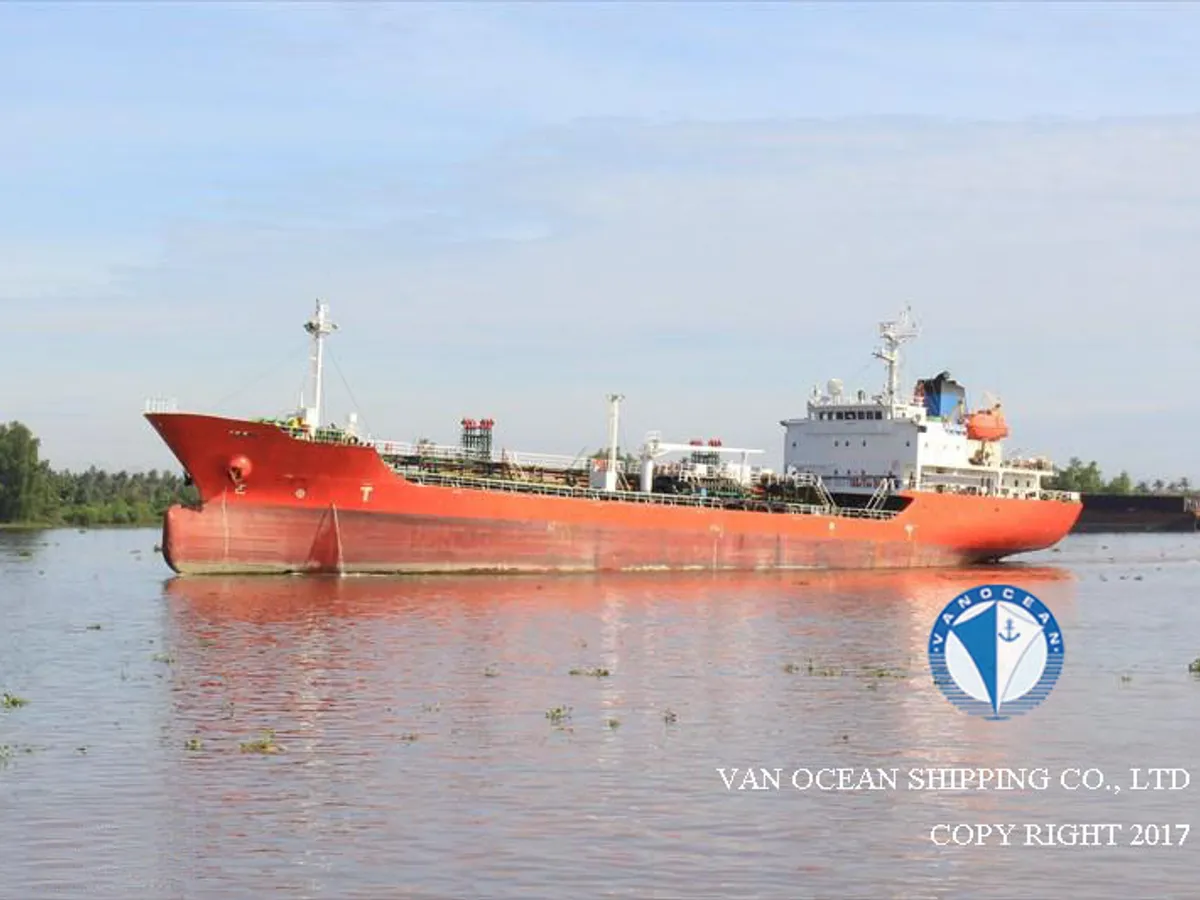 Kapal tanker minyak/bahan kimia kanggo didol