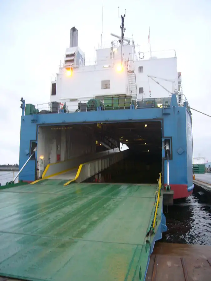Kapal tanker minyak/bahan kimia kanggo didol
